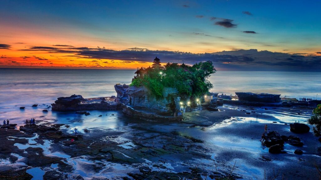 tanah lot temple