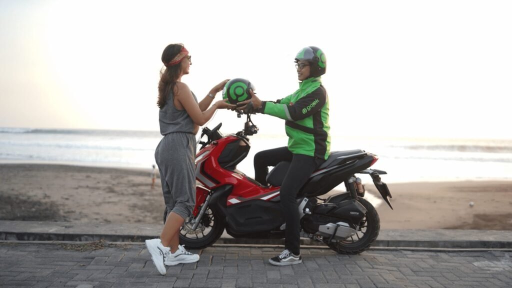 Ride-Hailing Apps (GoJek & Grab)
