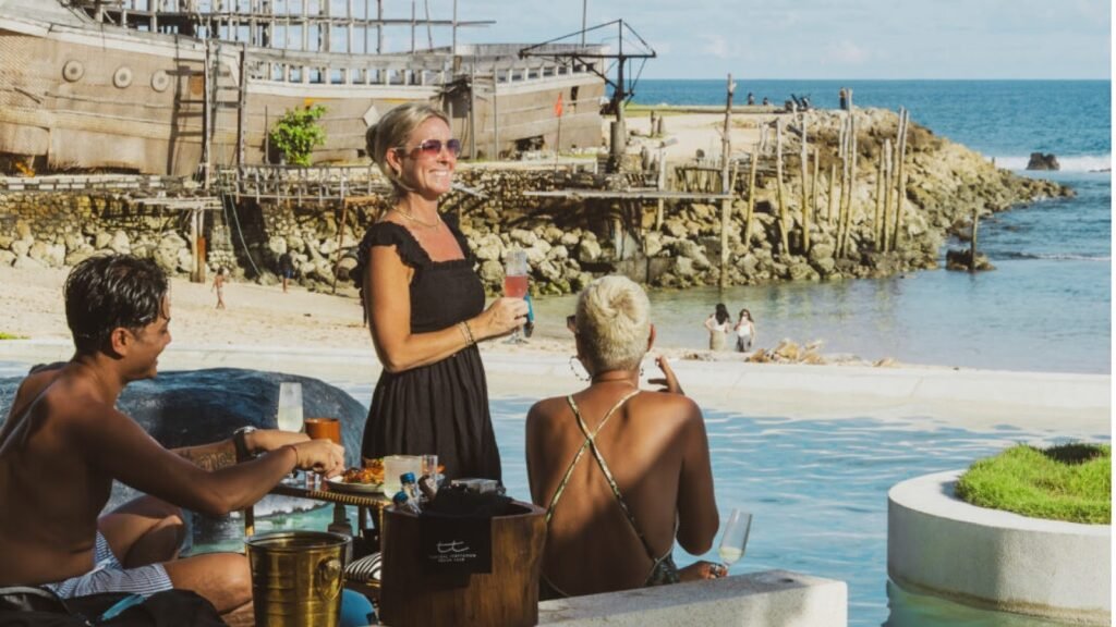 Resortwear: Flowy & Breezy